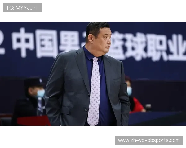 足球CBA双栖最佳球员评选结果与争议点评